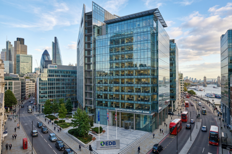 Raiffeisen to Buy BBVA Romania Unit for $680M, Becomes Top 3 Bank